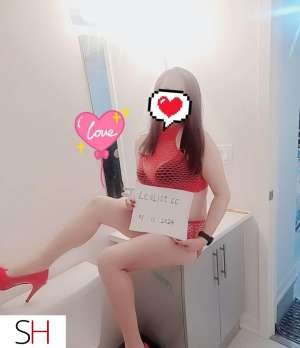 26 year old Asian Escort in Lloydminster New Mongolian girl, let you know how great sex is