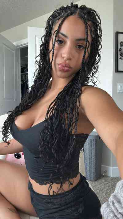28 year old Escort in Saint Louis FL Hey there vanilla is available for both incall and outcall 