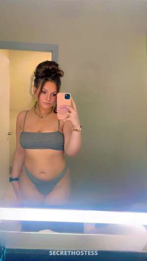 28 year old Escort in Louisville KY Addy with the fatty ? INCALL Available! // HUGE Content 