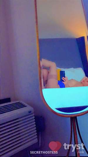 0 year old Caucasian Escort in Broken Arrow OK Luscious Layla - CUM AND GET IT WHILE ITS HOT