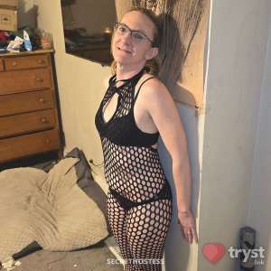 36 year old Caucasian Escort in Davenport IA Kelly - Bow Chicka Wow Wow