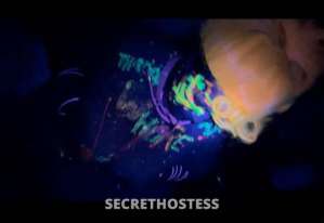 Lets Glow and get NaStY baby in Lexington KY