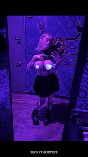 I’M VERY MUCH AVAILABLE TONIGHT FOR HOOKUP. I DO MEETUPS in Grand Forks ND