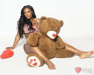 20Yrs Old African American Escort Black Brown Eyes DDD Cup  in Honolulu HI