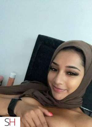 25 year old Asian Escort in Baie-Comeau je suis une femme sincère venez me rencontre