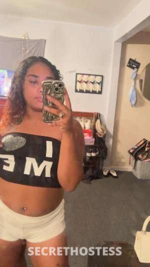 5'2 and ready to meet you in New Haven CT
