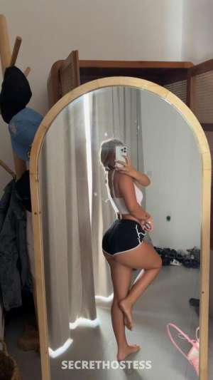 Latina available to please you face to face payment in Bridgeport CT