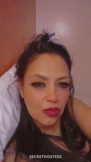 Beautiful Latina waiting to make all your fantasies come  in Desmoines IA