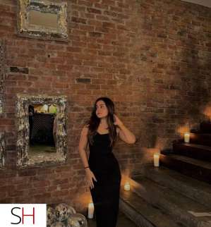 Hot , charming INDIAN girl here in Delta/Surrey/Langley