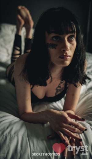 London Banks - Divine Seduction in St. Louis MO
