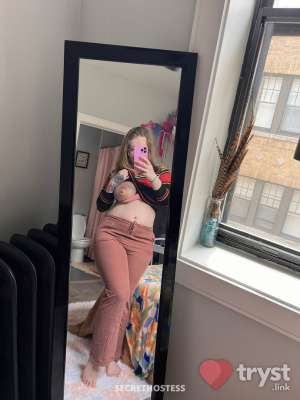 20 year old White Escort in Schaumburg IL Mia Romero - Your Lactating Pixie