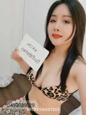 Beautiful young escort gives full attention and smooth hands in Geelong