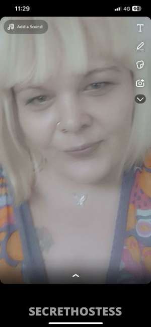 Hey I’m a hot fat blonde that’s on a bender, Entrance in Gosford