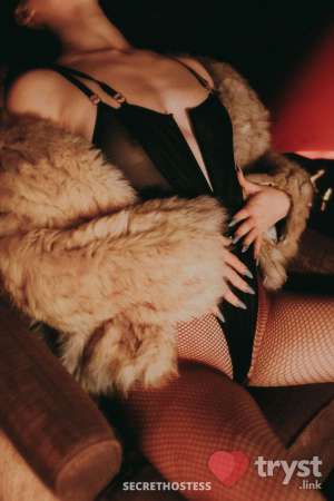 Laurel Allison - A Real Live Minx in Chicago IL