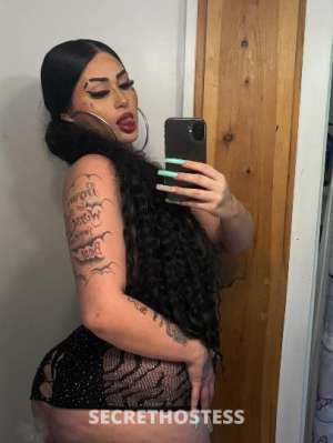 21 year old Escort in Martinsburg WV incall with a thick green eyed goddess