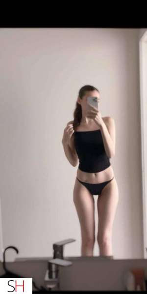 19 year old Caucasian Escort in Ottawa New in town Cutie Looking for Fun