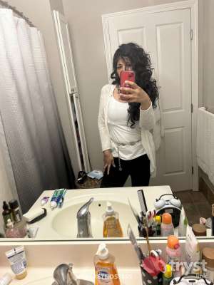 Isabella Lopez - Classy~GFE ~ Pretty Face~Busty in Boston MA
