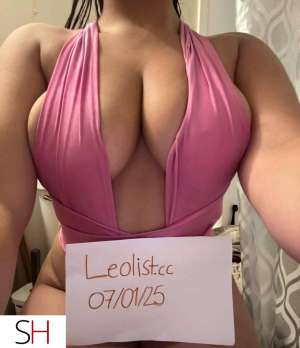 21 year old Caucasian Escort in Montreal Cute female origine Latina pussy tight big ass and tits