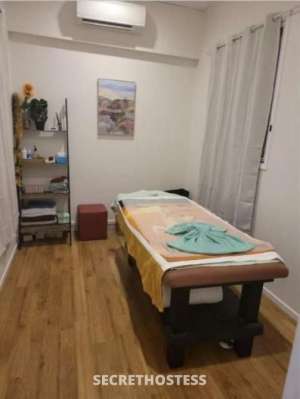 New young girl , professional massage technique top service in Gladstone