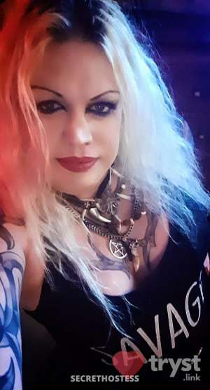Tempest TsRockdoll - I am not the girl next door in Minneapolis MN