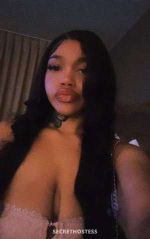 .WATCH ME OPEN IT FACETIME SHOWS .| Up late, sweet +  in Stockton CA