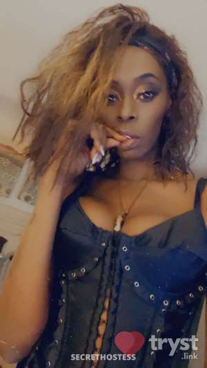 Naey - Tall Sexy and petite in Kansas City MO
