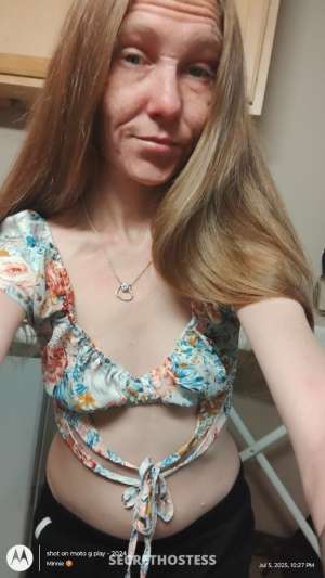 30 year old Escort in Denver CO NATURAL UPSCALE REDHEAD SEXY PETITE GODDESS Available NOW 