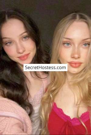 Hillary &amp; Tori "duo with girl", Agency in Paris