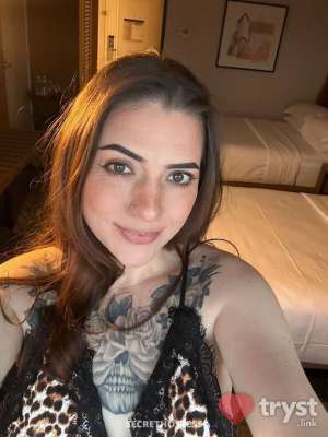 Leona - Passionate Italian Milf in Phoenix AZ