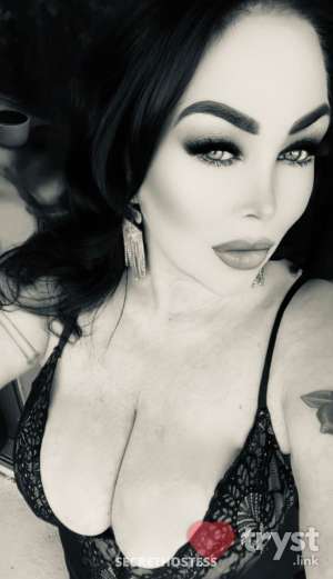 Alexis Couture - Sexy &amp; Playful XXX Cougar in Las Vegas NV