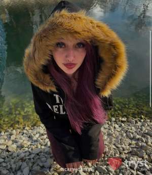 18 year old White Escort in Milwaukee WI Abby Purple
