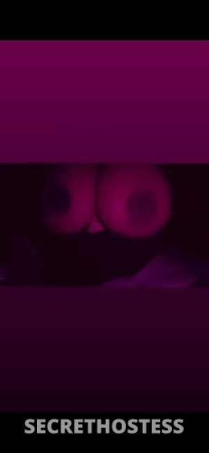 22 year old Escort in Houston TX ..juicy.july ... specials .available.... bare blow job