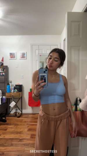 I’m Eveline and I’m available for hookup/escort, I’m a in Chicago IL