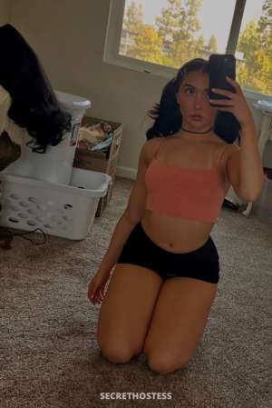 25 year old Escort in Visalia-Tulare CA ..i am looking ..for a nice cock to **** service.available 