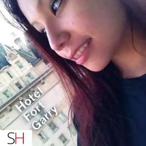 young sweet sexy &amp; extremely easy to get along with in Winnipeg