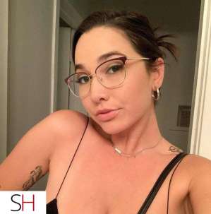 25 year old Caucasian Escort in Longueuil Disponible pour le plaisir sexuel