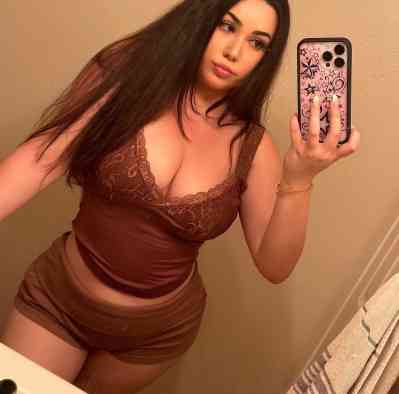 28 year old Escort in Boston FL I am available for hookup