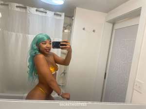 21 year old Escort in Eastern Connecticut CT sexy sweet california girl