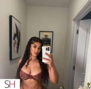 Tight girl,Available to party and have fun in Durham Region