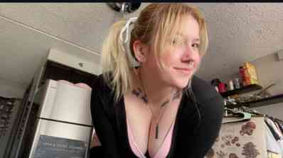 28 year old Escort in Cleveland TN I’m available for all kinds of fun, sexting, massage, hard