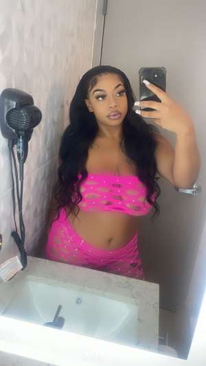 22 year old Indian Escort in Brooklyn NY CUM 🥰TEST THE 💦WET &amp; WILD 😈INDIA luv