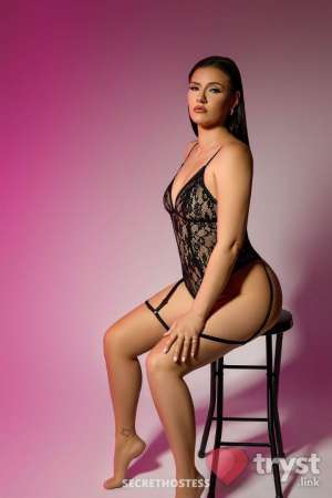 0 year old Escort in Austin TX Dominique - Brunette w/ Blue Bedroom Eyes