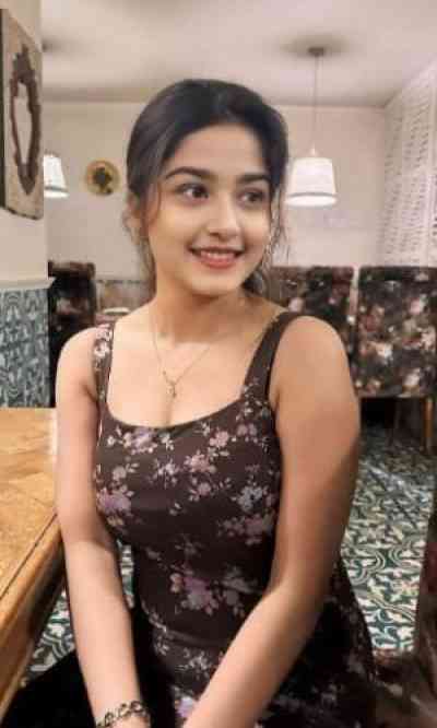 20 year old Indian Escort in Hyderabad (Telangana) Hyderabad cash payment real service provide