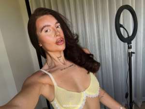 20 year old English Escort in Manchester UK BRITISH BABE MAYA, escort