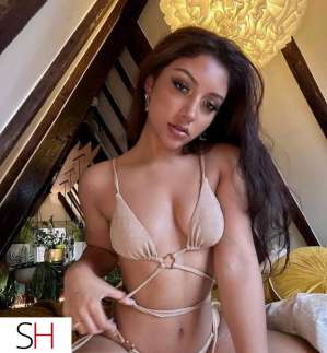 21 year old Escort in Mont-Laurier Meilleur TEEN INDINO-CANADIENNE RESERVE MOI NOW IN/OUTCALL
