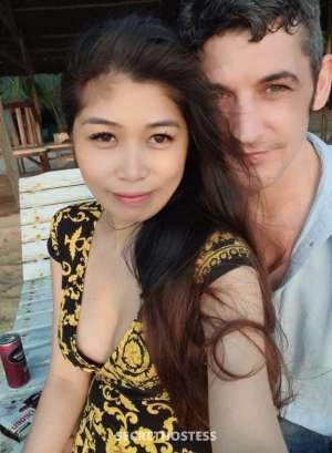 24 year old Asian Escort in London, Ontario Fun and Exciting Couple Camshow, escort