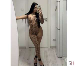 23 year old Escort in Surrey , Independent