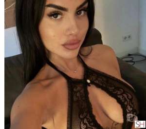 25 year old Escort in Surrey , Independent