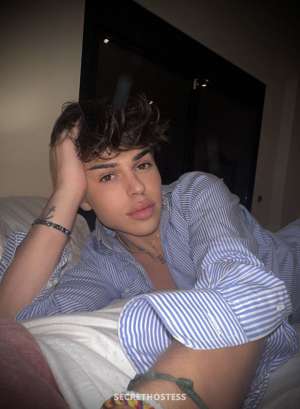 21 year old Escort in Doha Angel Boy00, Male escort