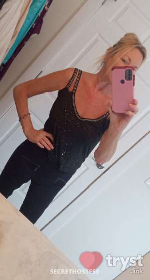 40 year old Caucasian Escort in Rochester NY Faith Carter - Naughty and Nice